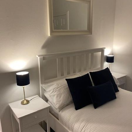 Glenfinnan - Two Bedroom Apartment Dunfermline Kültér fotó